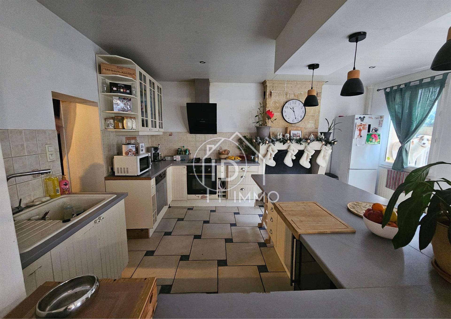 Maison à vendre, 130m², Saint-Médard-de-Guizières