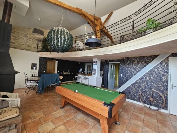 Maison à louer, 261m², Ménesplet