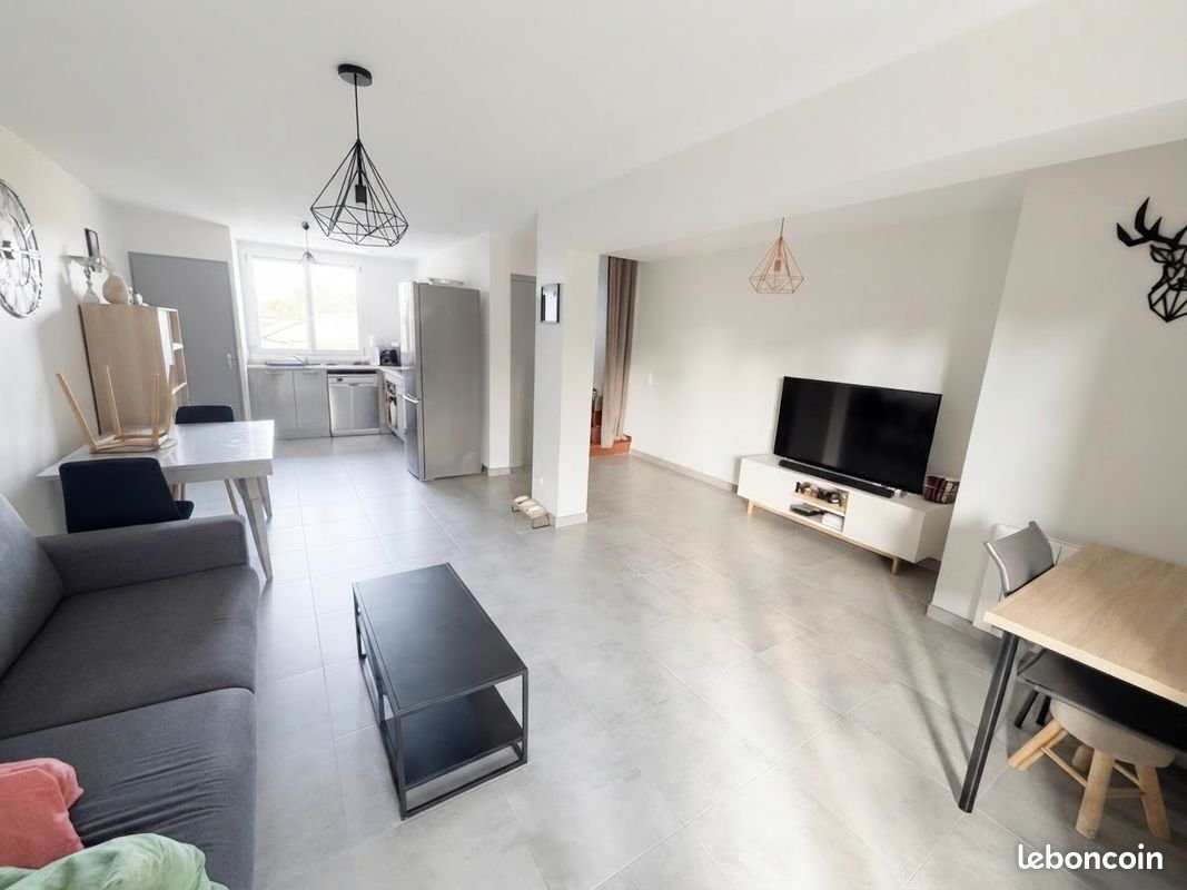 Appartement à louer, 55m², Sermérieu