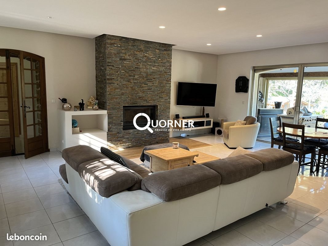 Maison à vendre, 185m², Fréjus