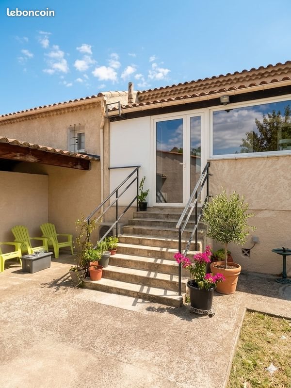 Maison à louer, 71m², Trets