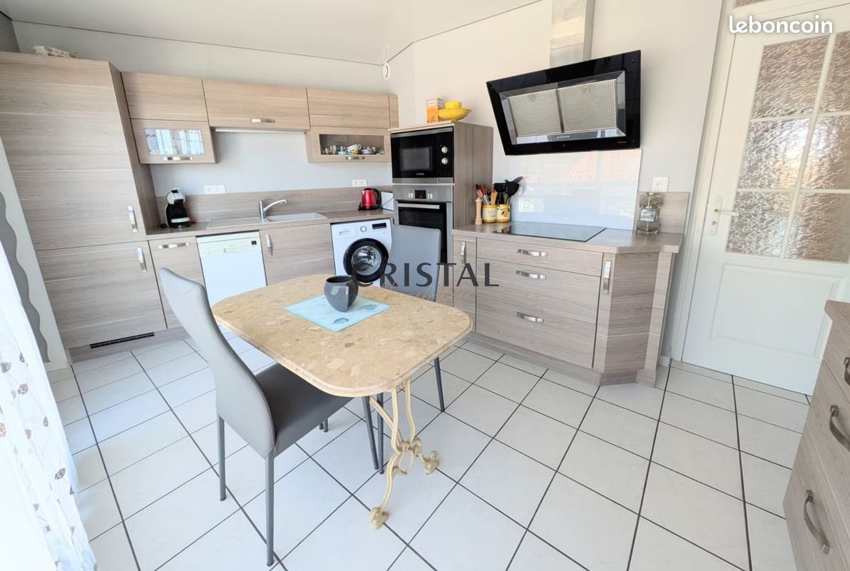 Appartement à vendre, 81m², Royan