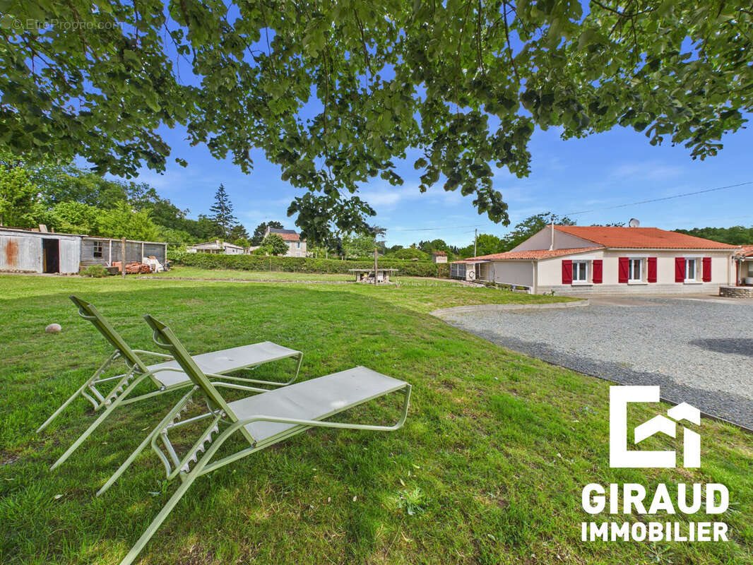 Maison à vendre, 101m², Puy-de-Serre