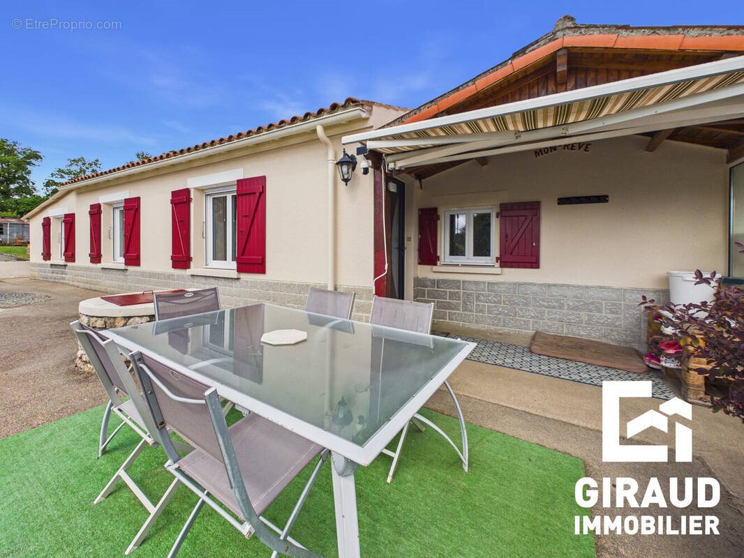 Maison à vendre, 101m², Puy-de-Serre