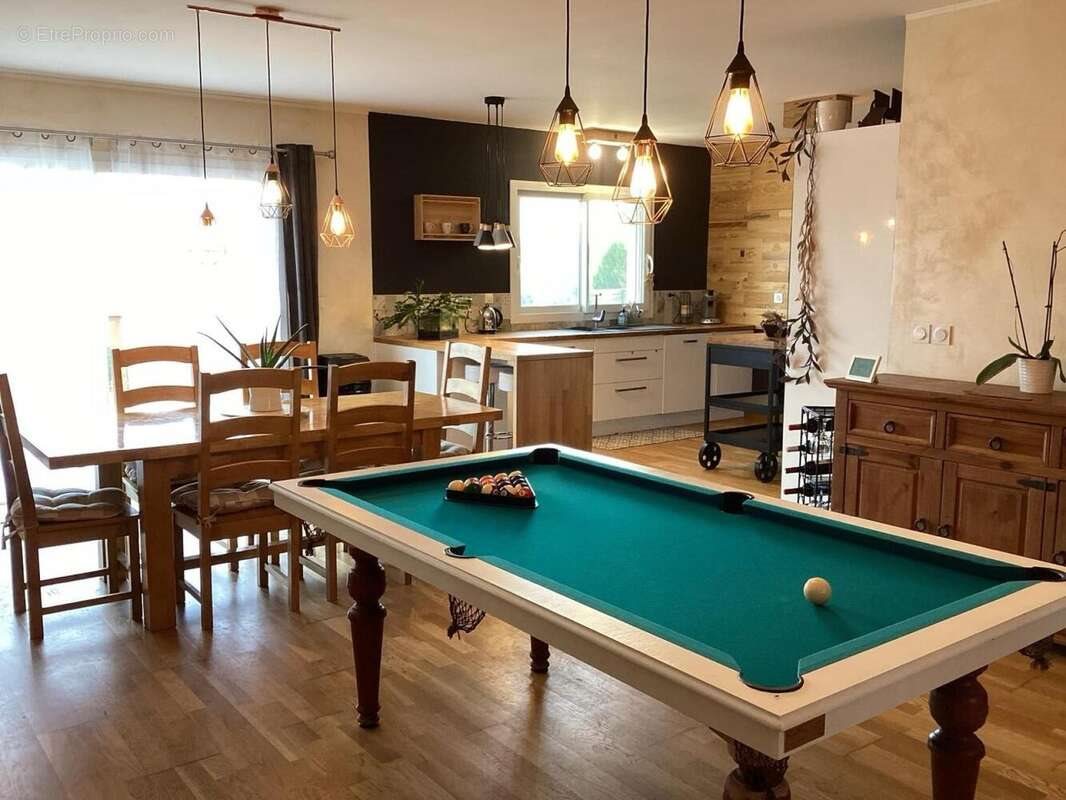 Maison à vendre, 142m², Villefranche-de-Lonchat
