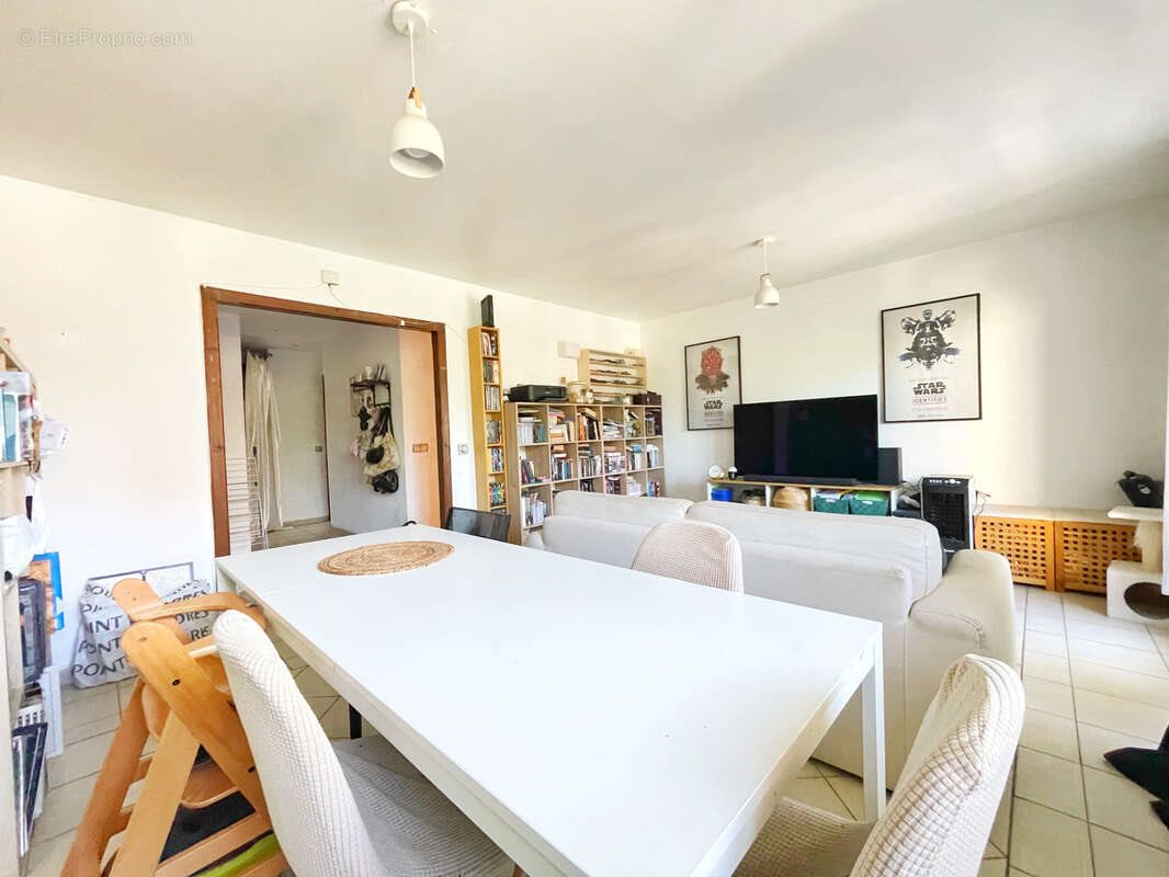 Appartement à vendre, 72m², Pierre-Bénite