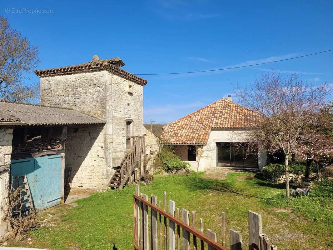 Maison à vendre, 173m², Montaigu-de-Quercy