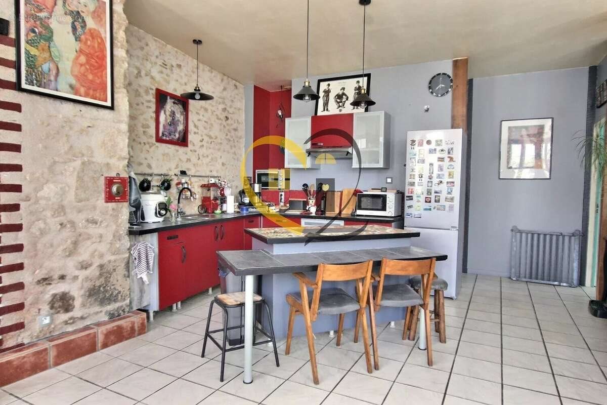 Maison à vendre, 131m², Mehun-sur-Yèvre