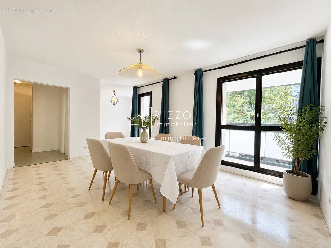 Appartement à vendre, 93m², Meythet