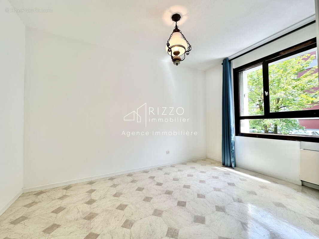 Appartement à vendre, 93m², Meythet
