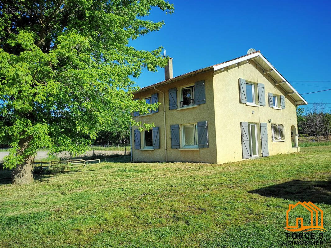 Maison à vendre, 139m², Saint-Julien-en-Born