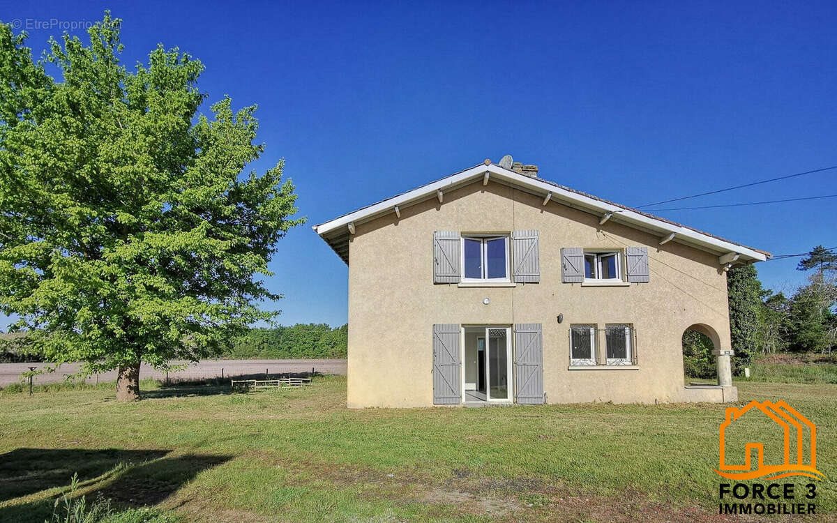 Maison à vendre, 139m², Saint-Julien-en-Born