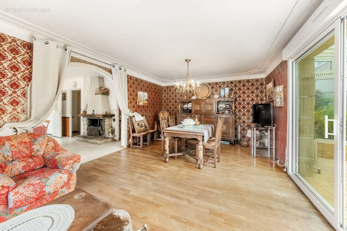 Maison à vendre, 126m², Cuguen