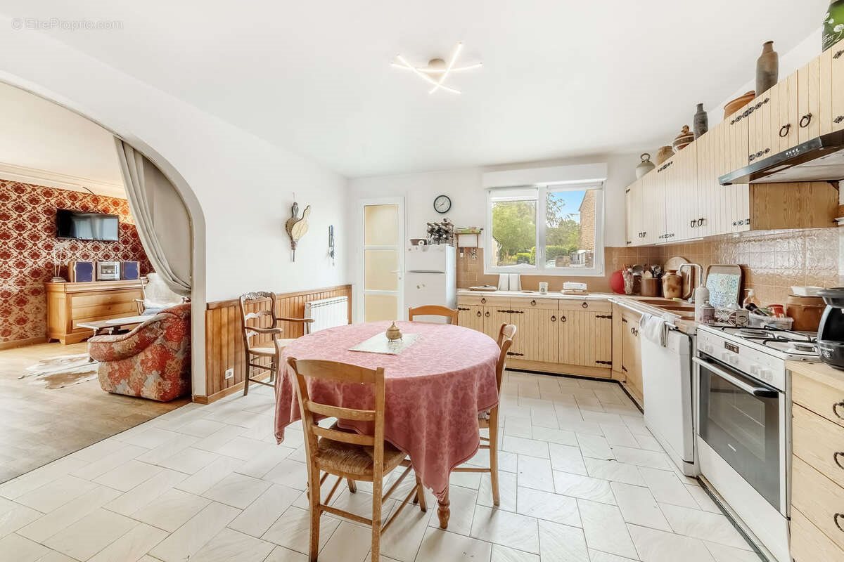 Maison à vendre, 126m², Cuguen