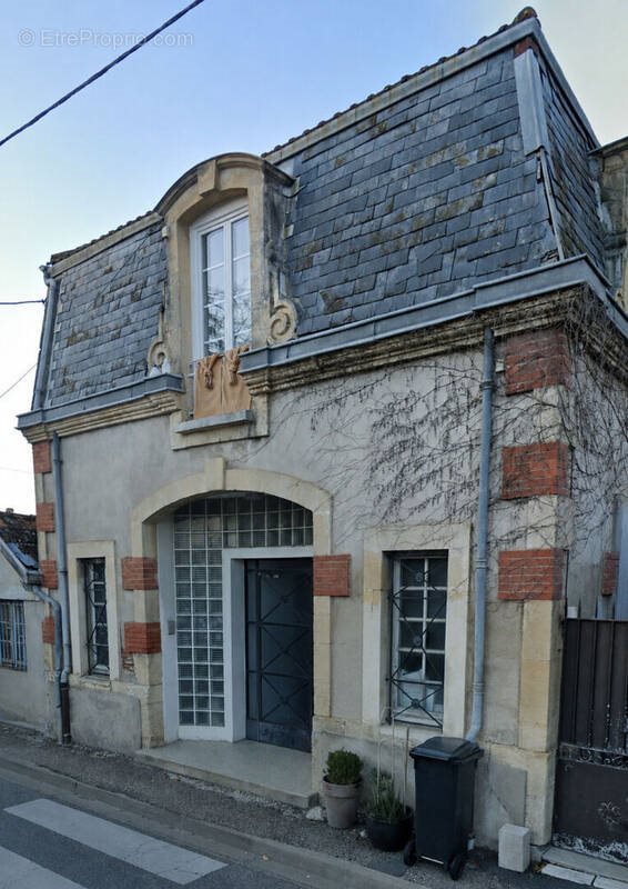Appartement à vendre, 152m², Sainte-Livrade-sur-Lot