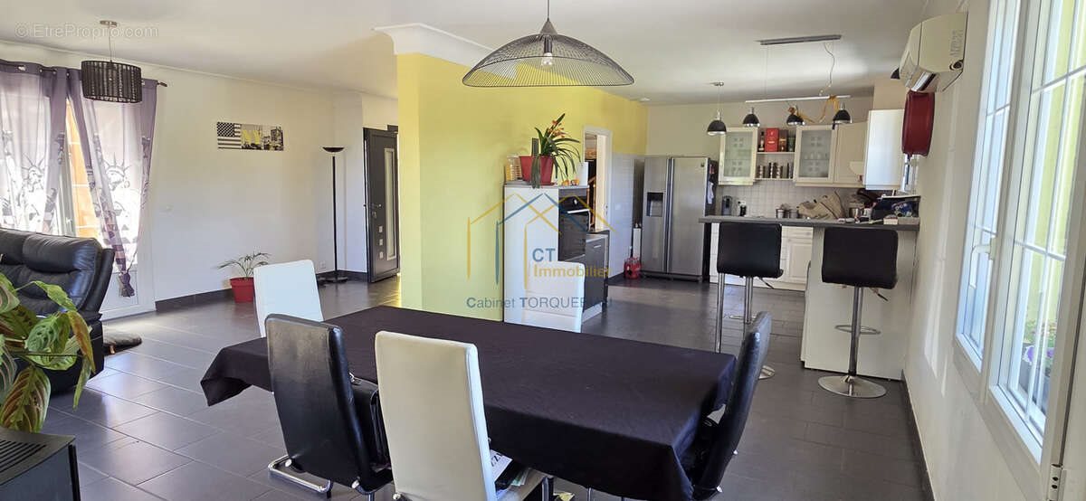 Maison à vendre, 208m², Saint-André-de-Sangonis