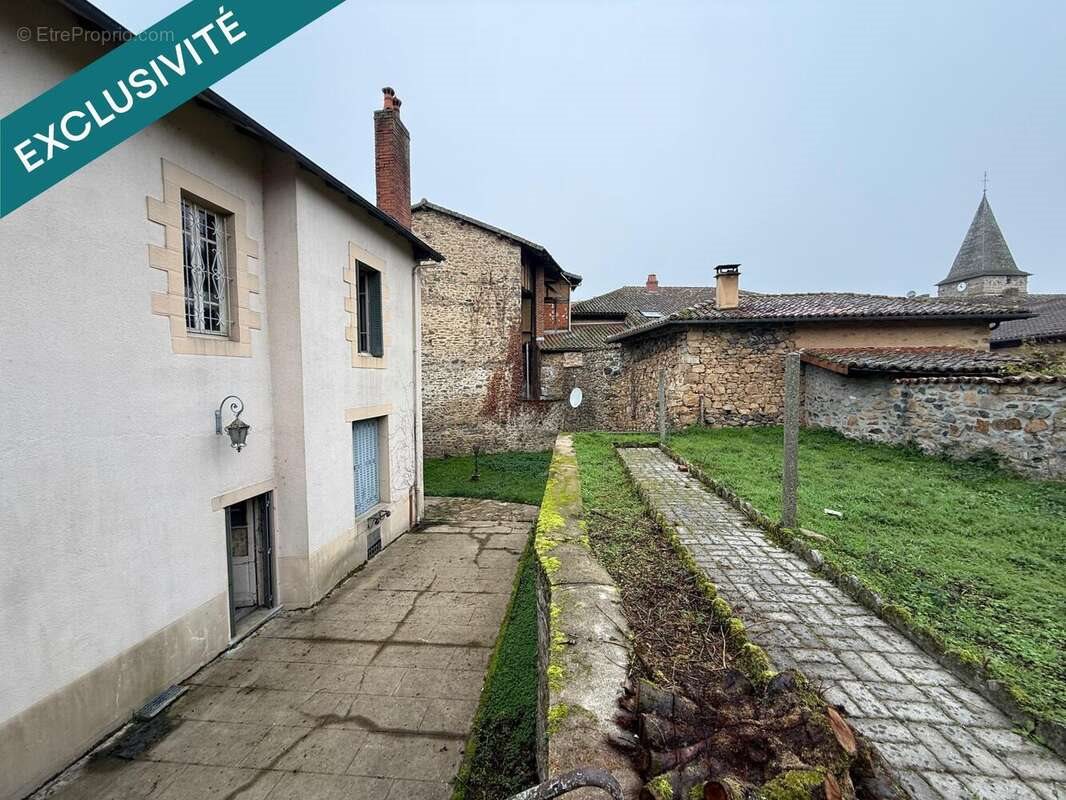 Maison à vendre, 127m², Saint-Laurent-sur-Gorre
