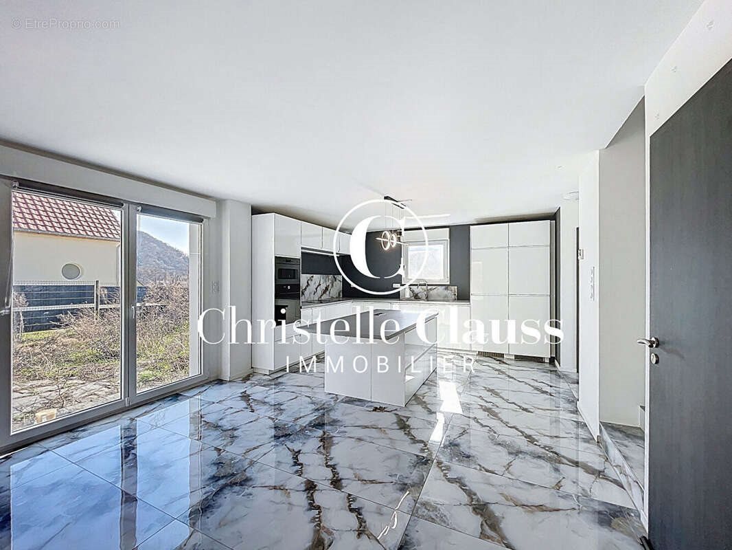 Maison à vendre, 92m², Thann