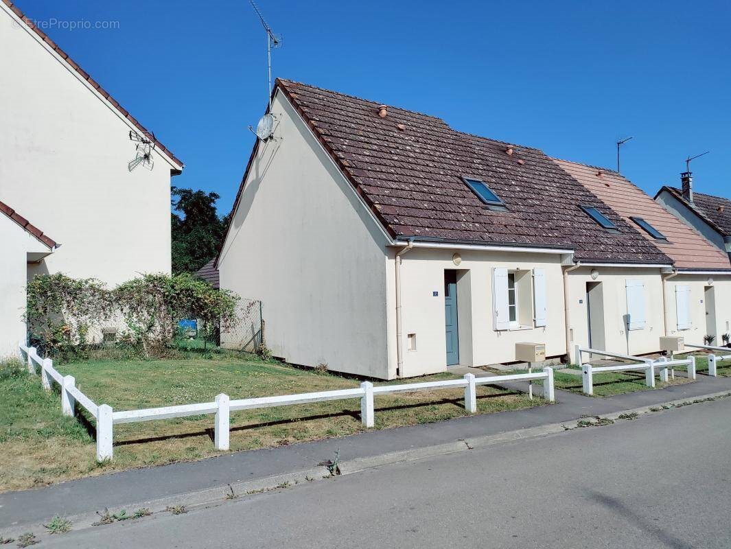 Maison à vendre, 65m², Grandvilliers