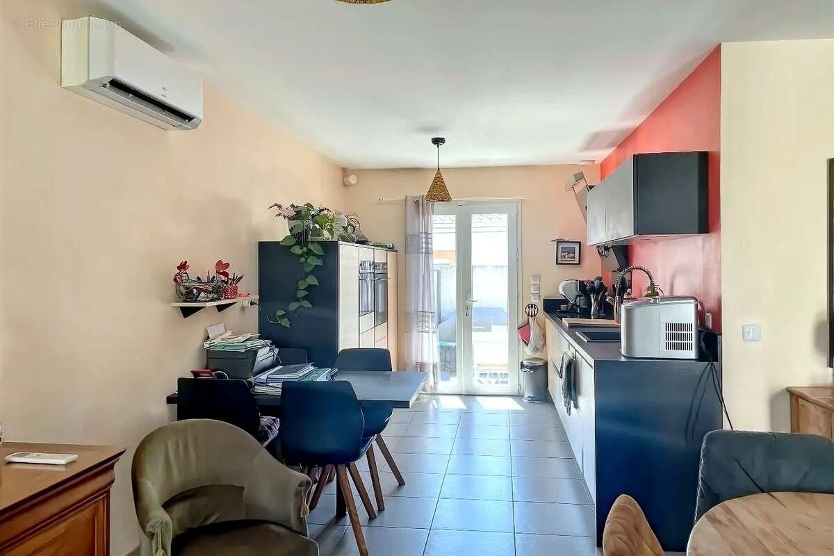 Maison à vendre, 72m², Mèze
