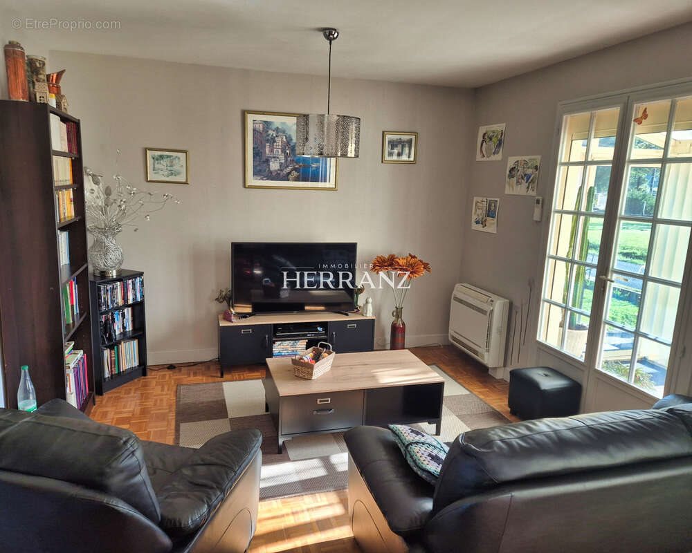 Maison à vendre, 80m², Montpon-Ménestérol