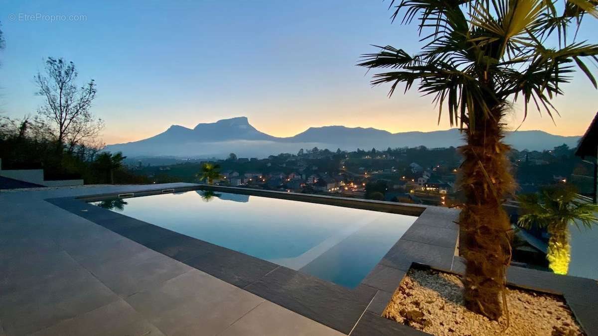 Maison à vendre, 240m², Chambéry