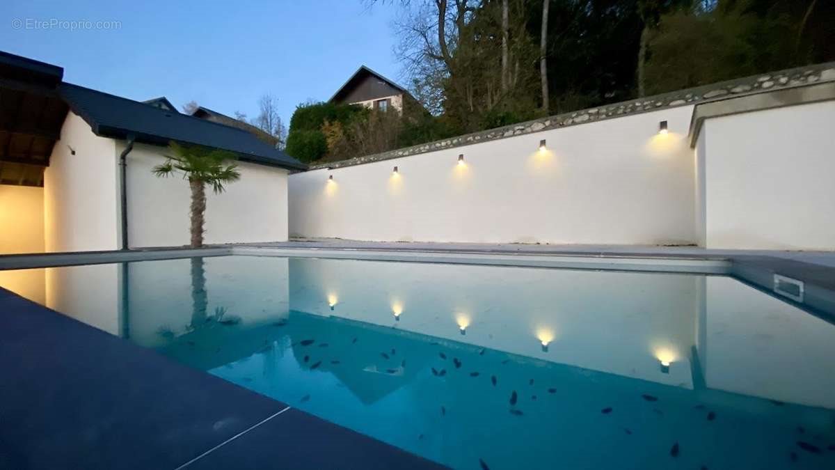 Maison à vendre, 240m², Chambéry