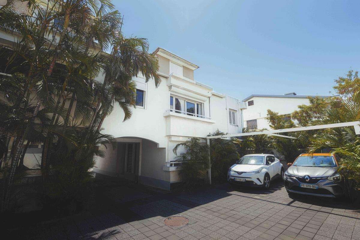 Appartement à vendre, 50m², Saint-Pierre