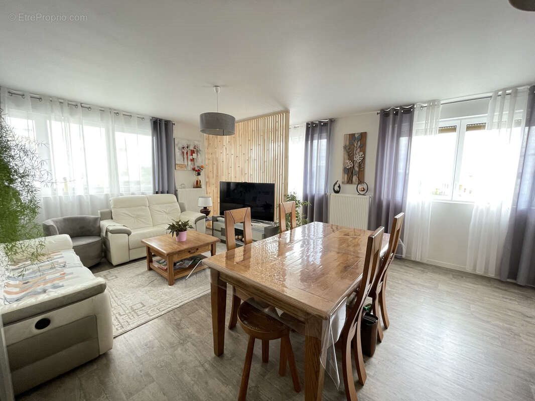 Appartement à vendre, 84m², Cergy