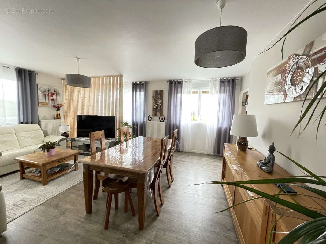Appartement à vendre, 84m², Cergy