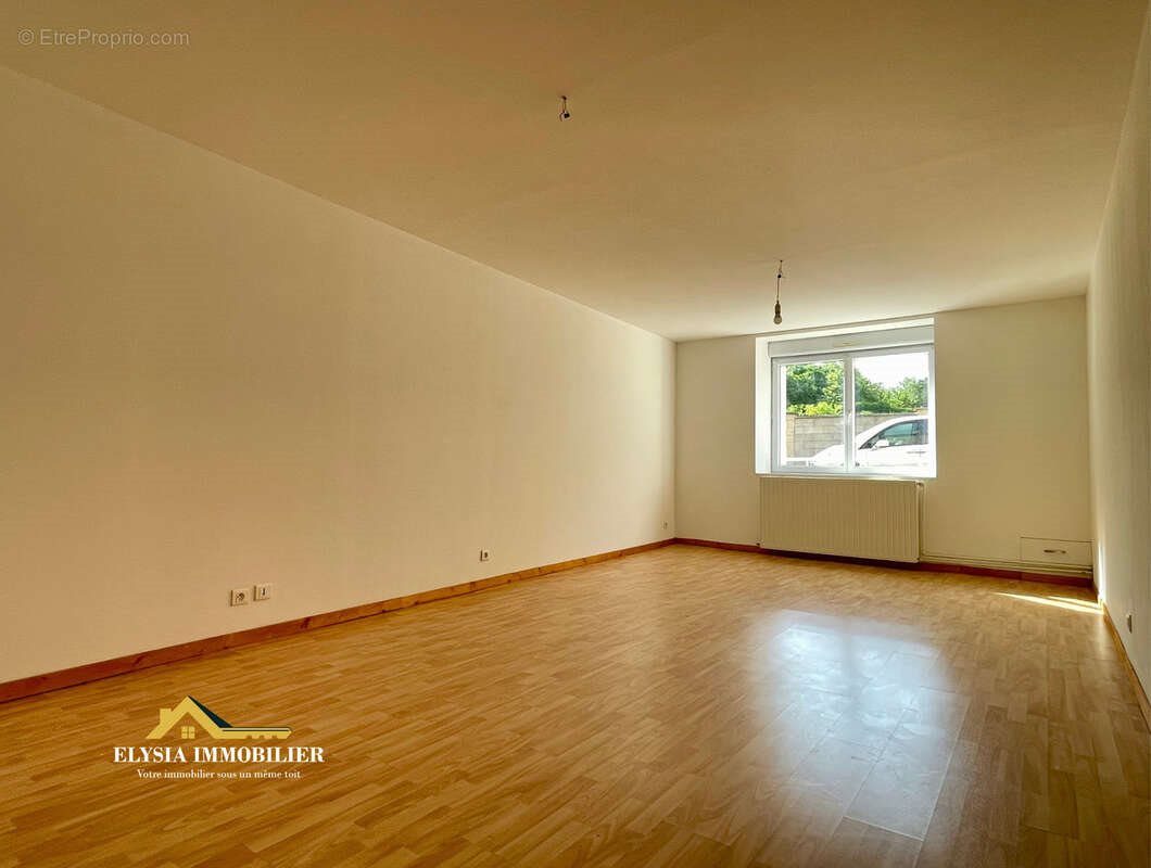 Maison à vendre, 162m², Gondreville