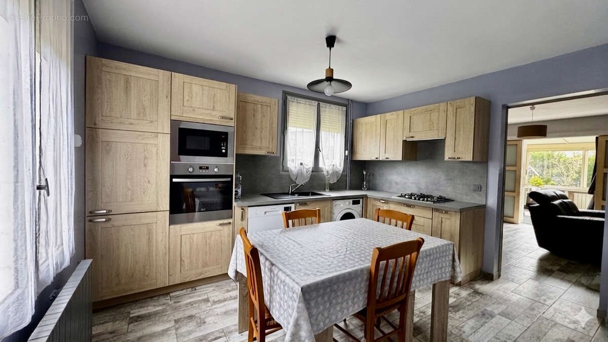 Maison à vendre, 101m², Crépy-en-Valois