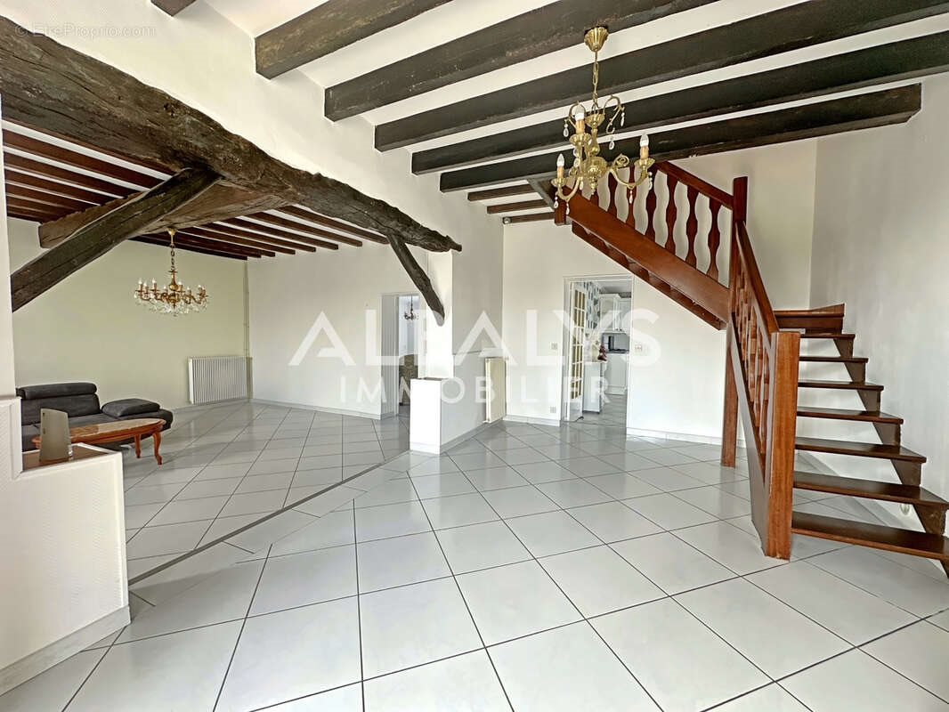 Maison à vendre, 186m², Arveyres