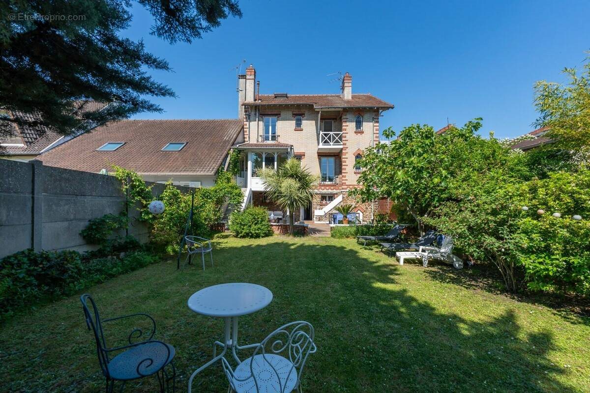 Maison à vendre, 166m², Livry-Gargan