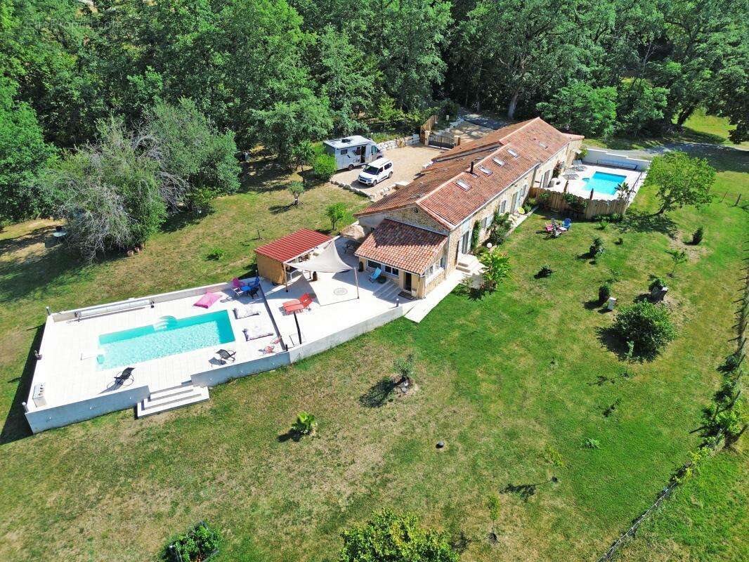 Maison à vendre, 263m², Villamblard