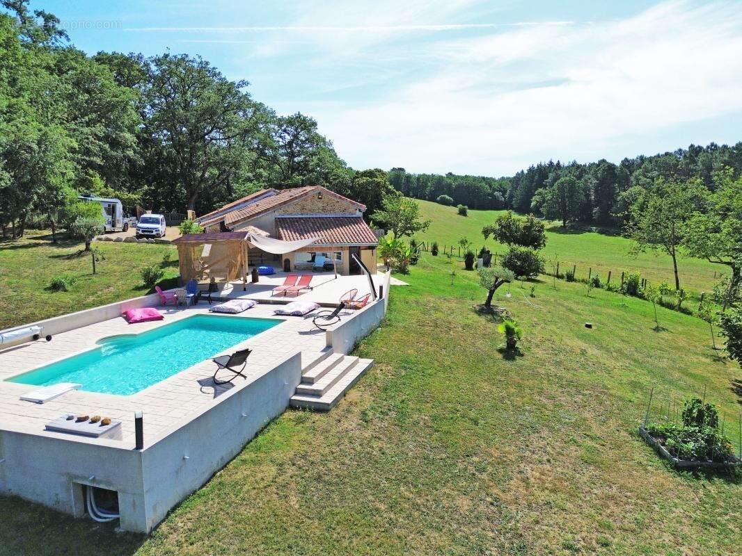 Maison à vendre, 263m², Villamblard