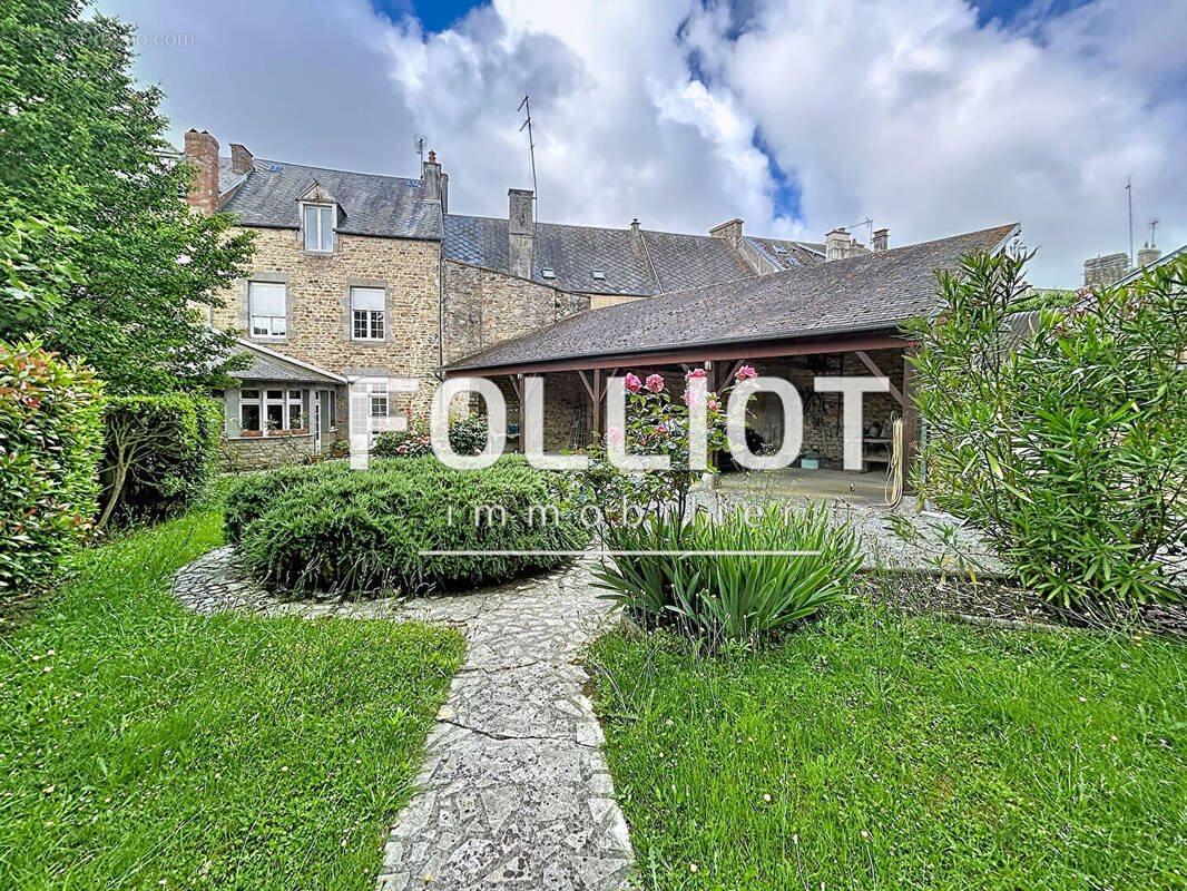 Maison à vendre, 164m², Sartilly