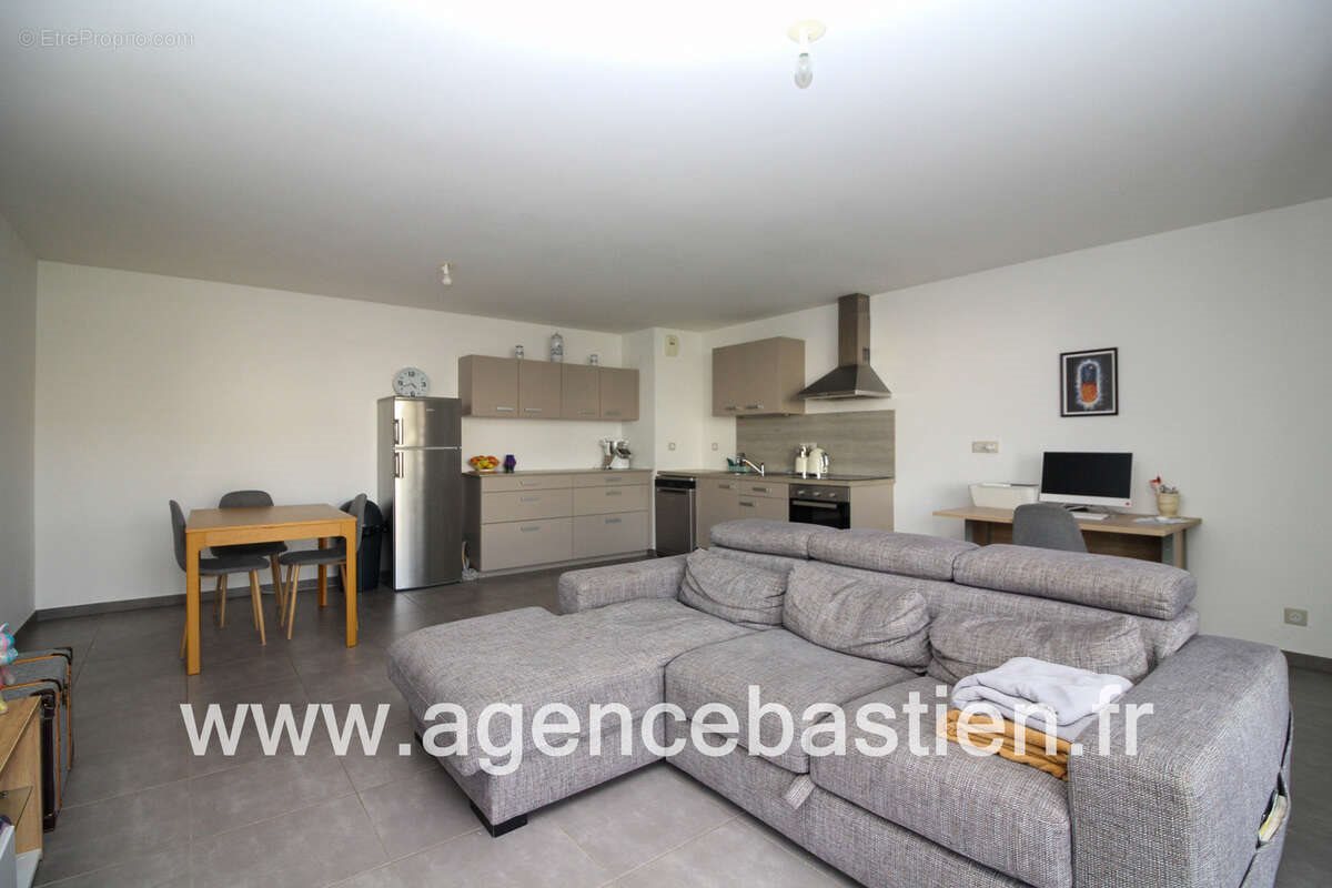 Appartement à vendre, 73m², Divonne-les-Bains