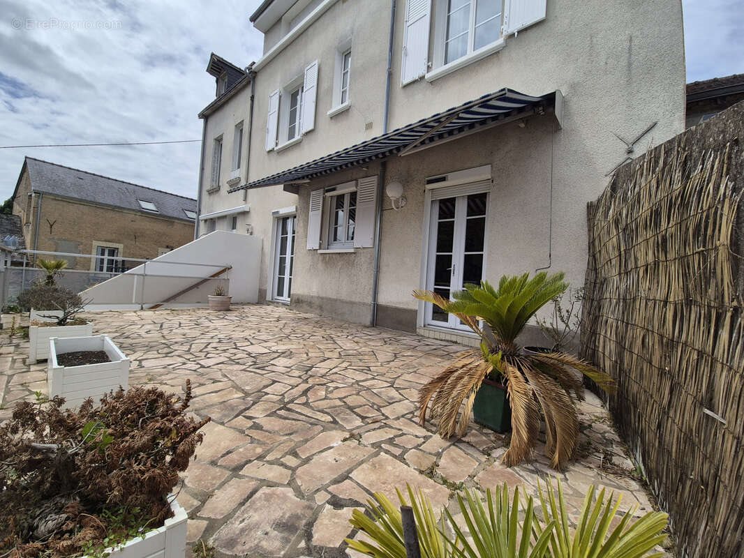 Maison à vendre, 207m², Sablé-sur-Sarthe