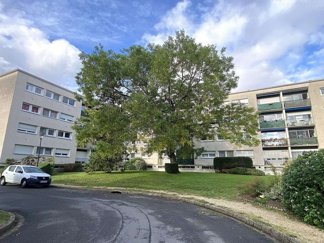 Appartement à vendre, 67m², Saint-Jean-de-la-Ruelle