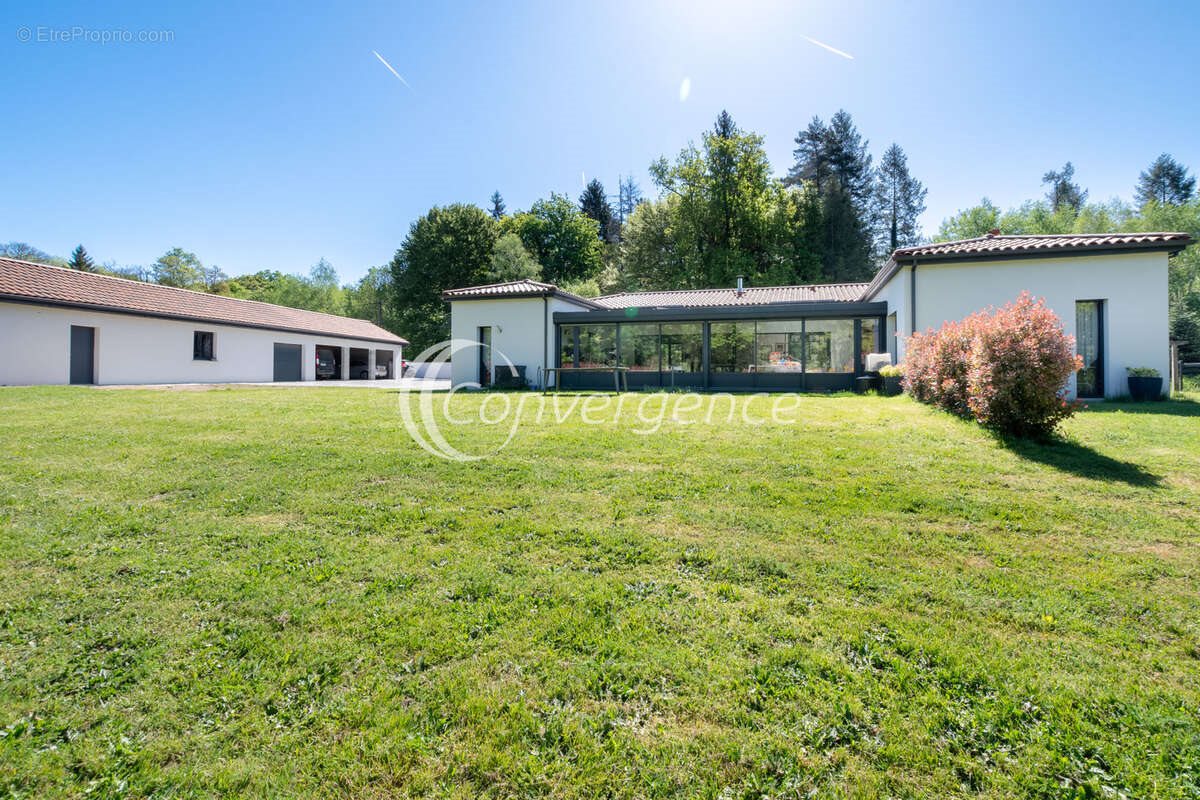 Maison à vendre, 226m², Bonnac-la-Côte