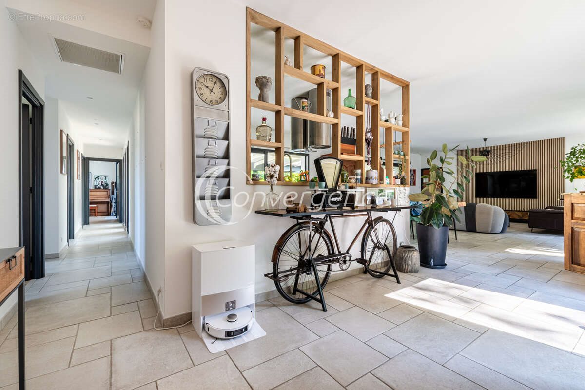 Maison à vendre, 226m², Bonnac-la-Côte