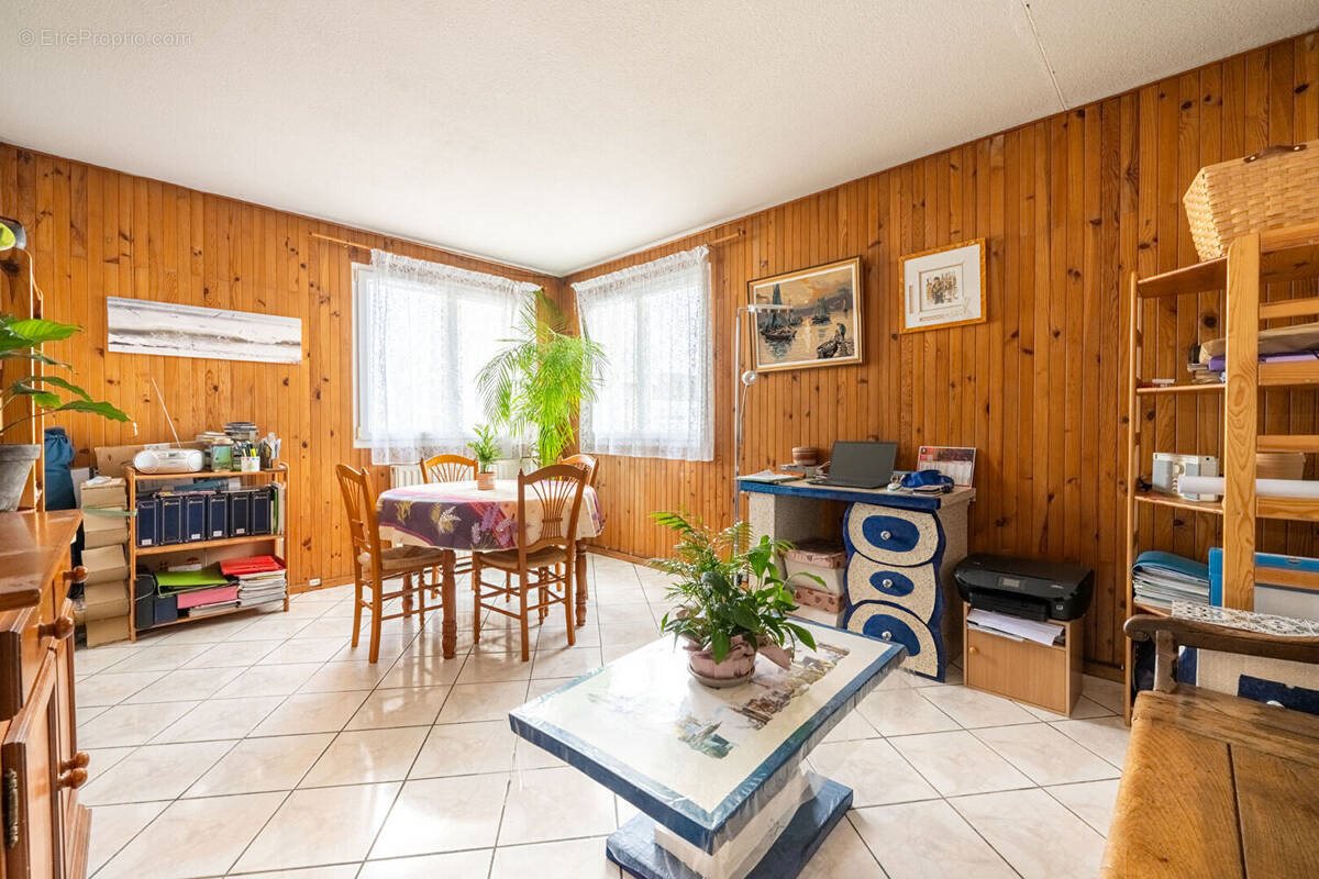 Appartement à vendre, 56m², Cergy