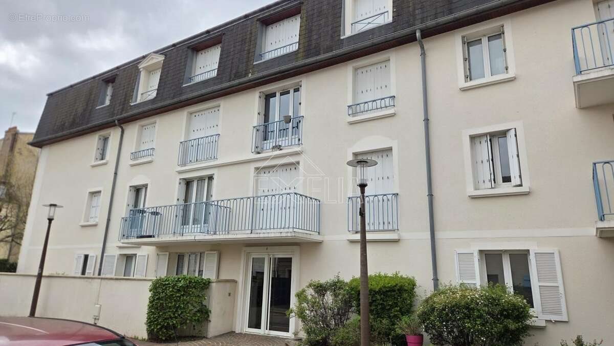 Appartement à vendre, 35m², Mantes-la-Jolie