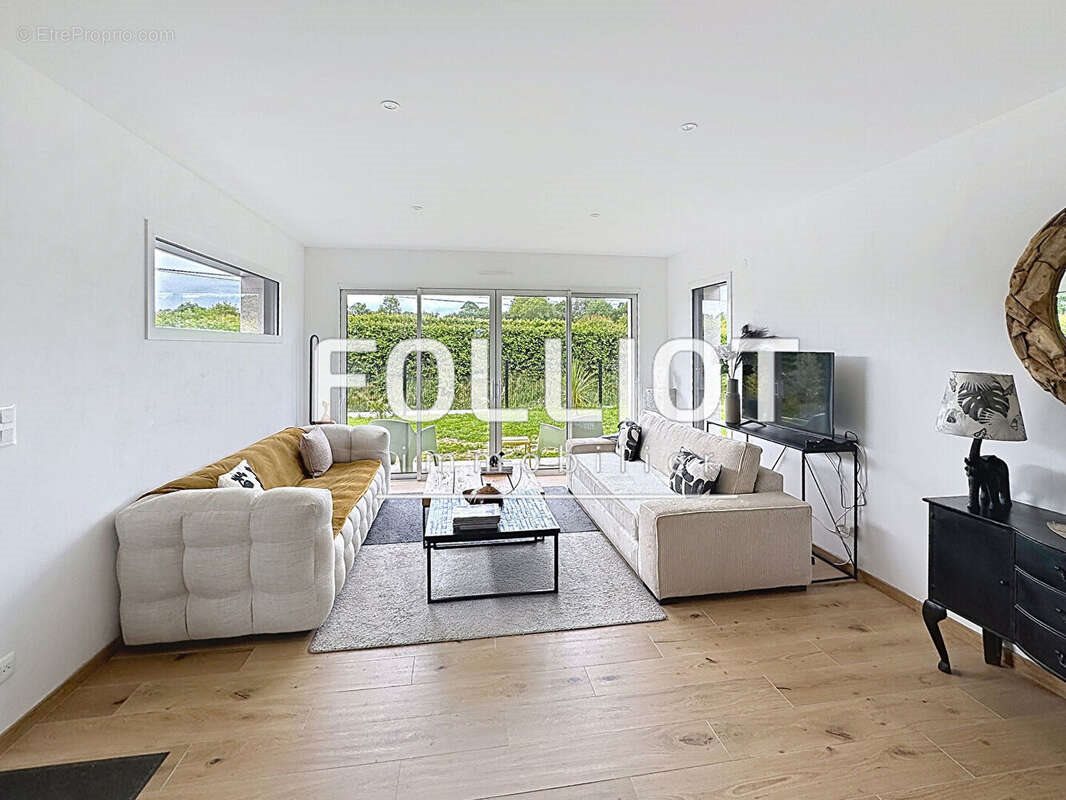 Maison à vendre, 110m², Millières