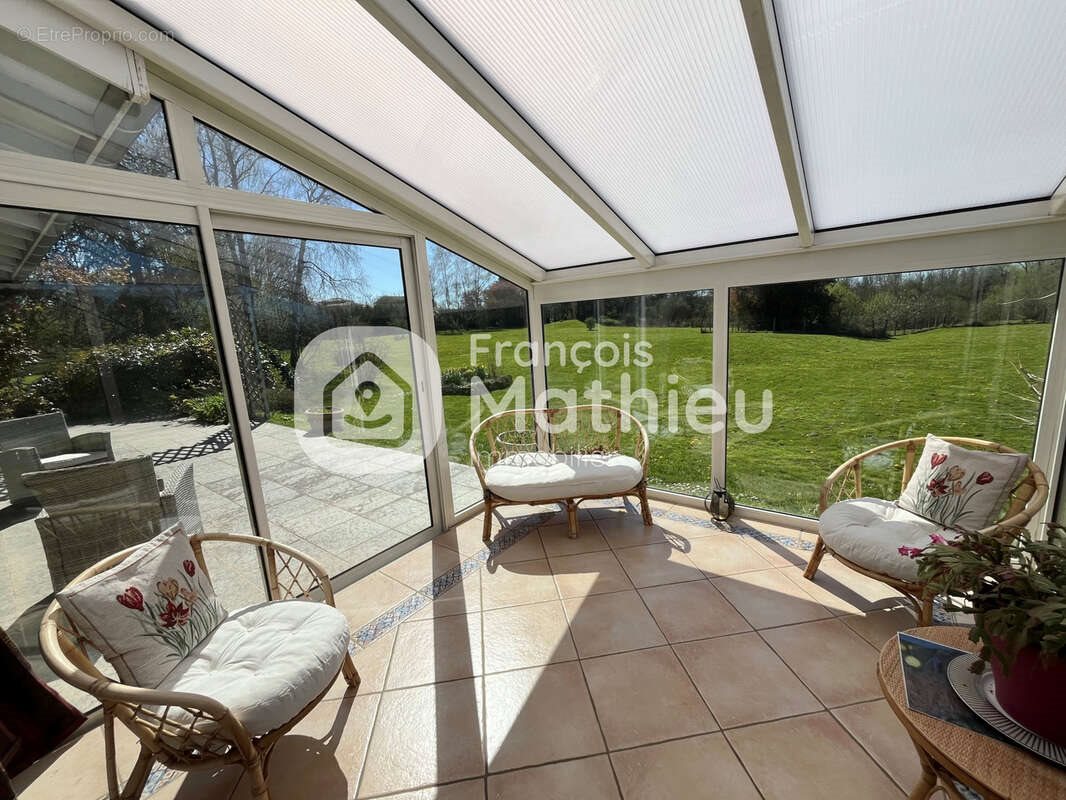 Maison à vendre, 350m², Villars-les-Dombes