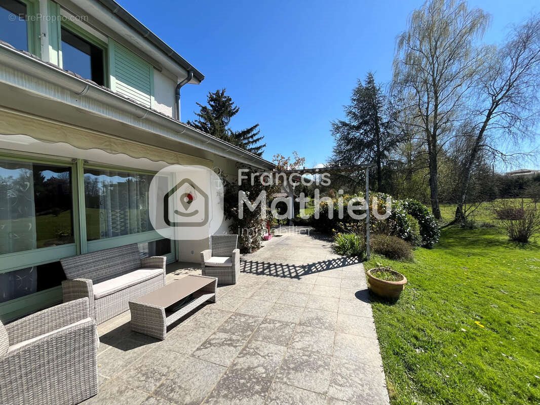Maison à vendre, 350m², Villars-les-Dombes