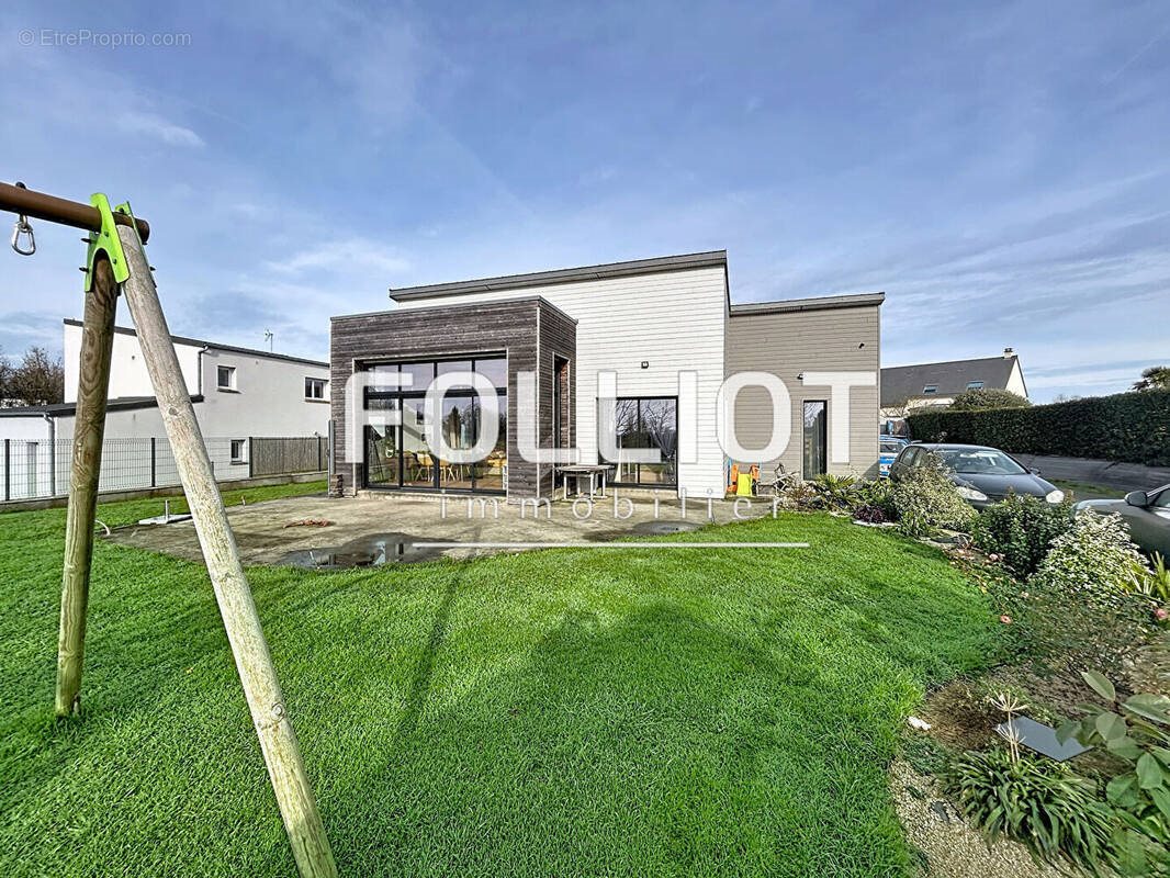 Maison à vendre, 122m², Sartilly