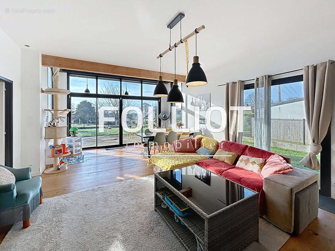 Maison à vendre, 122m², Sartilly