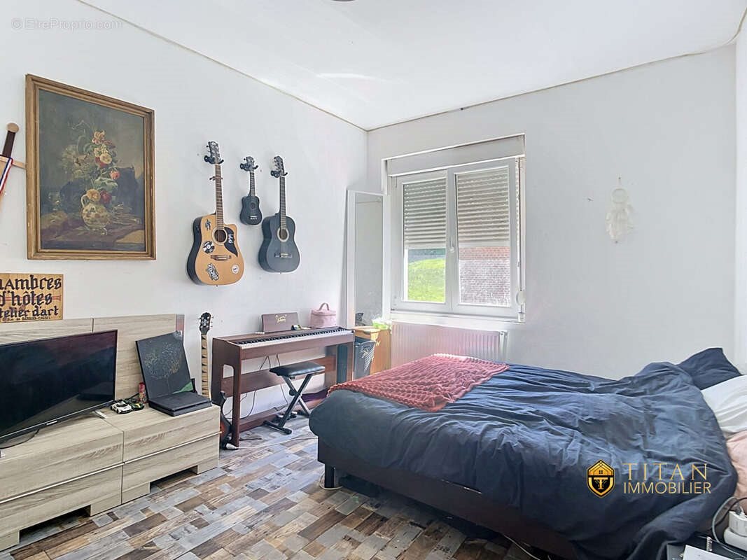 Maison à vendre, 261m², Cassel
